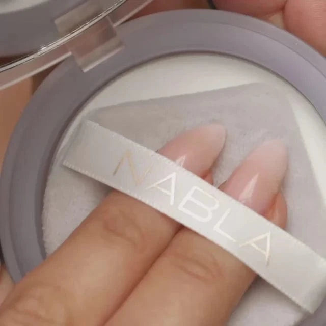 Close-Up Blotting Pressed Powder - Translucent